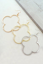 Load image into Gallery viewer, Clover Shaped Hoop Earring
