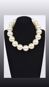 Big Round Pearl Necklace