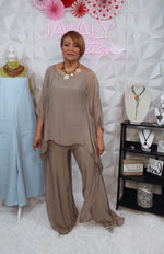 Load image into Gallery viewer, Silk Blend Palazzo Pants
